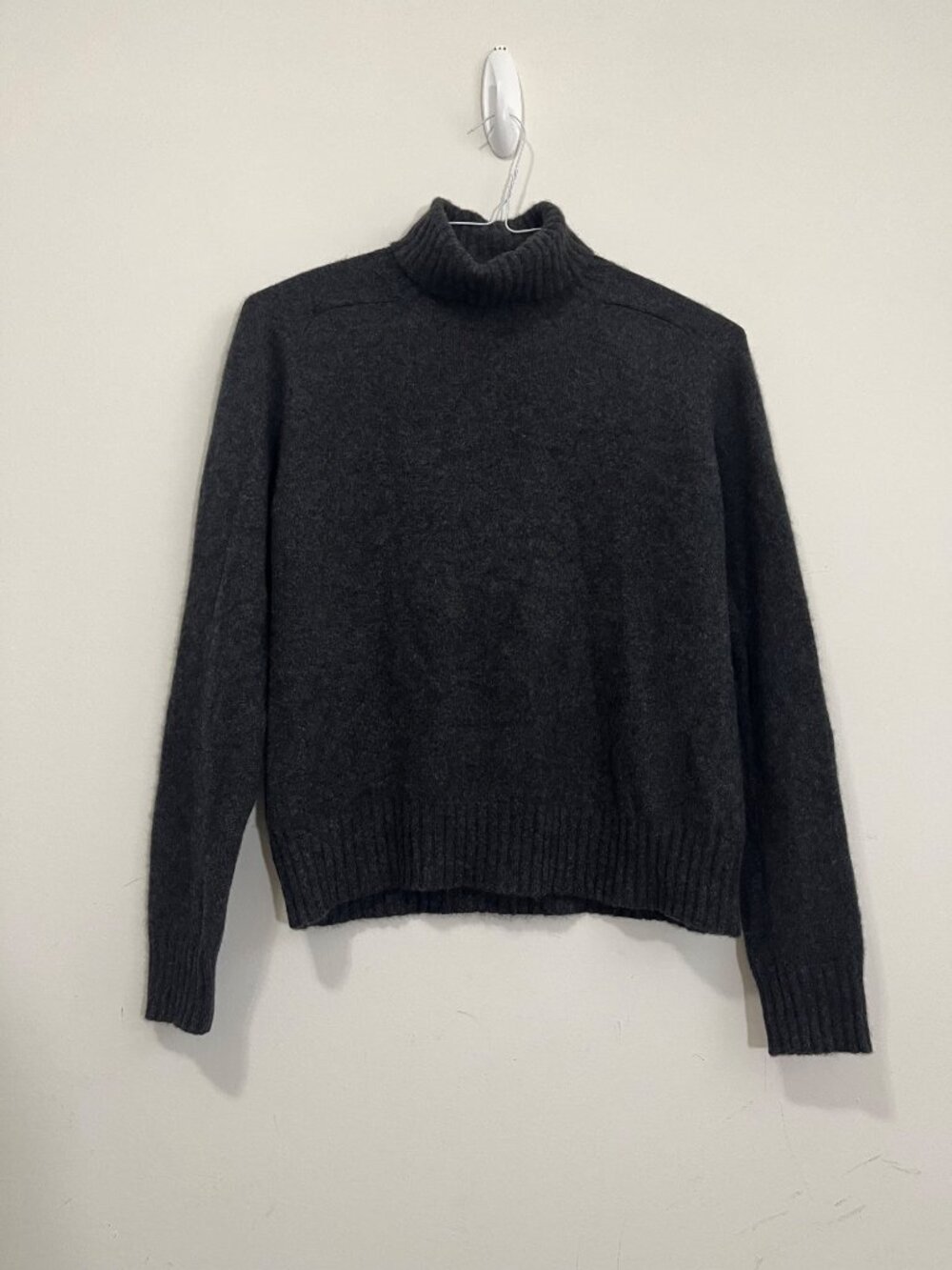 Vtg Pursuits Ltd Charcoal Gray 100% Cashmere Turtleneck sweater Sz L Minimalist